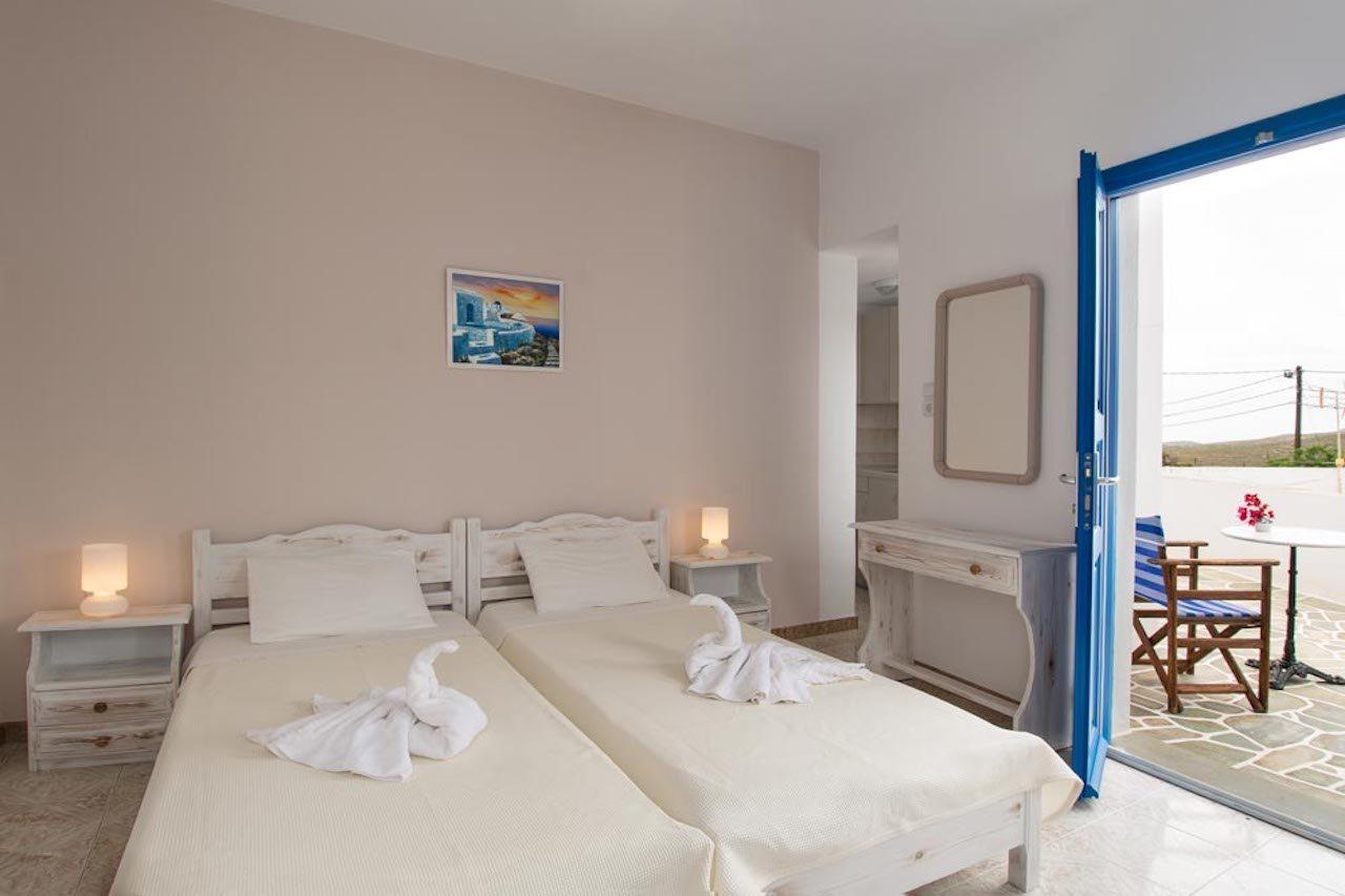 Evgenia Rooms And Apartments Φολέγανδρος Εξωτερικό φωτογραφία